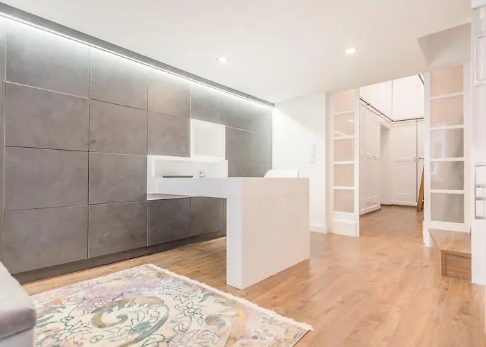 In Andrassy Avenue Apartament